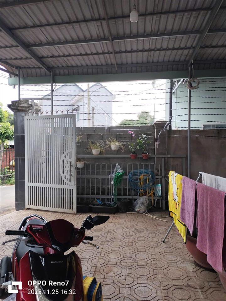 Bán căn nhà góc 2 mặt tiền đường nhựa 81 long phước gần đường tỉnh lộ 52 tphcm