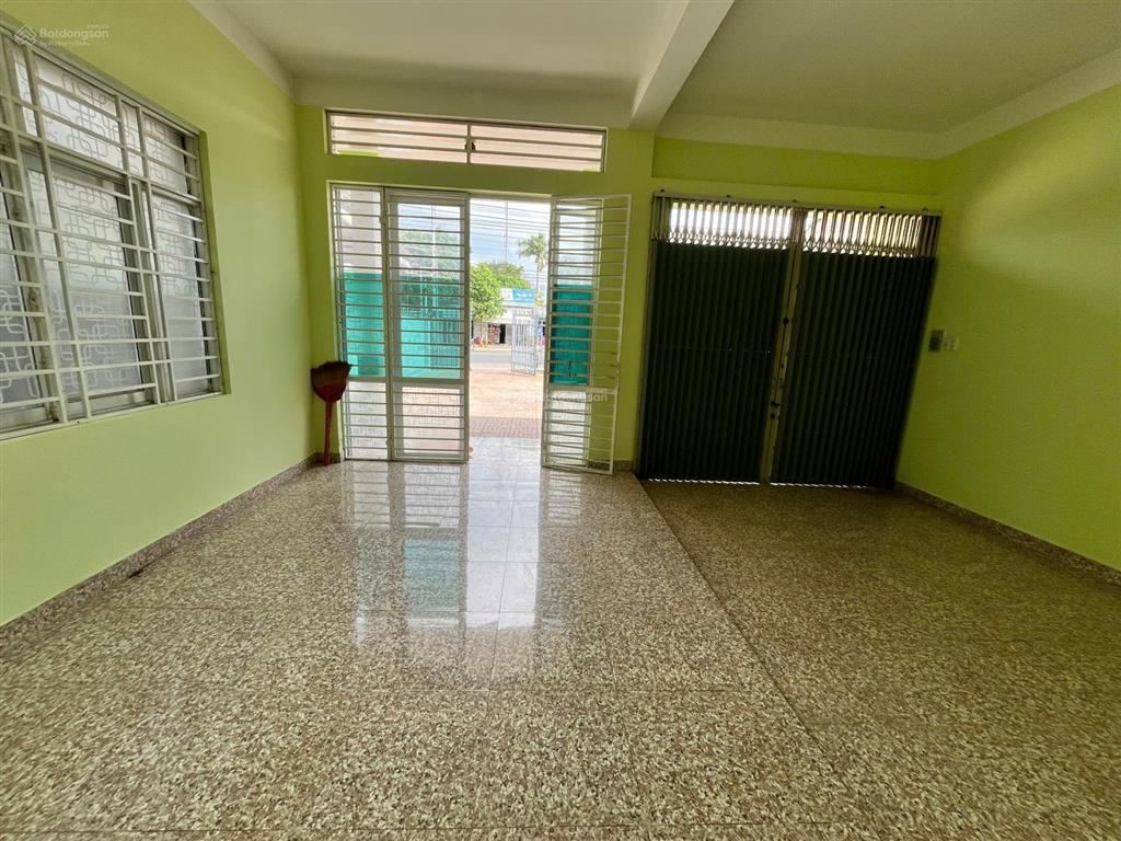 Vị trí kinh doanh buôn bán cực tốt mặt tiền tỉnh lộ 52 kế bên chợ hoà long, phường tam long,
