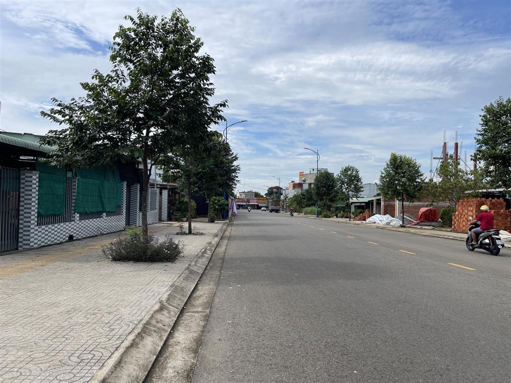  đất mặt tiền đường rộng hơn 25m hòa long , kinh doanh buôn bán