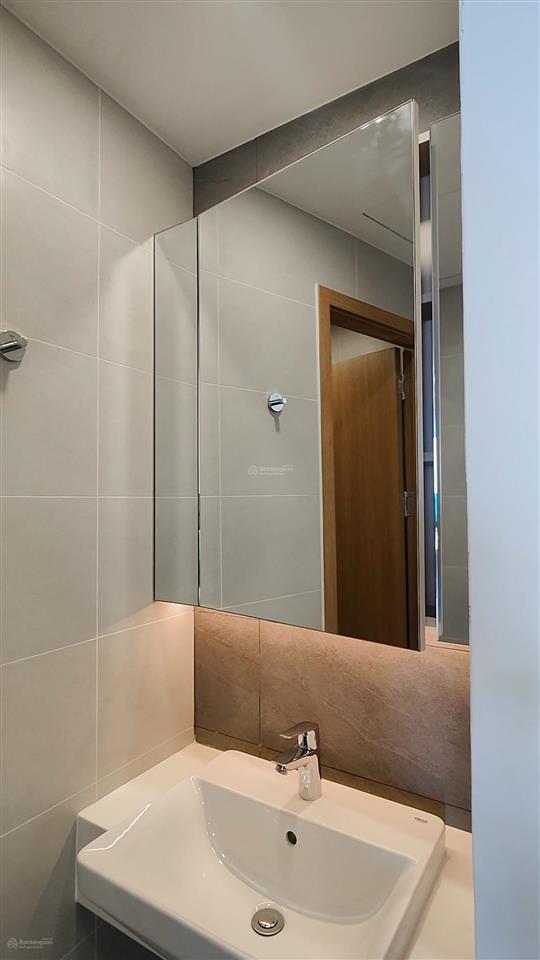 Bán nhanh căn hộ giá tốt 2pn1wc hướng đông nam, giá 2,149 tỷ ngay ngã tư phạm v đồng