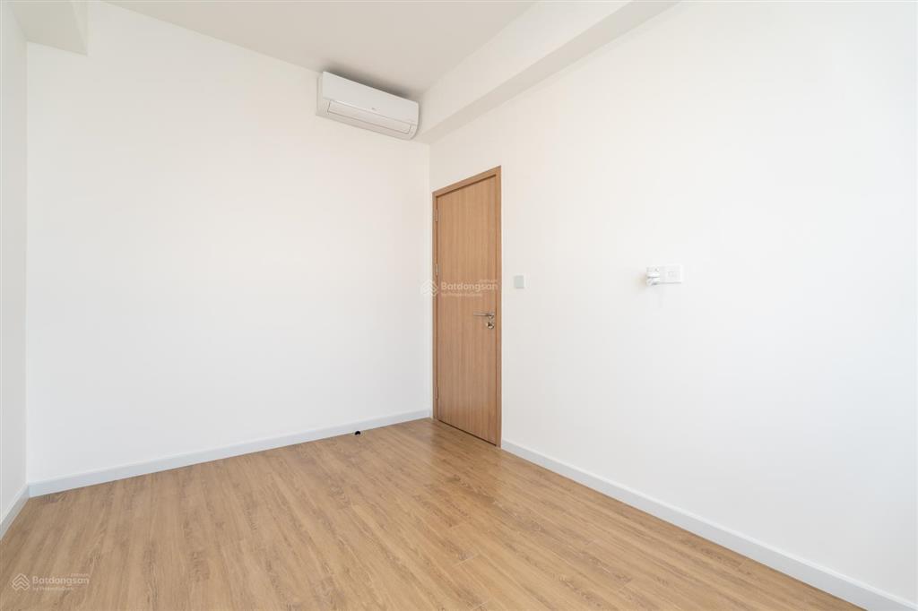 Bán nhanh căn hộ giá tốt 2pn1wc hướng đông nam, giá 2,149 tỷ ngay ngã tư phạm v đồng