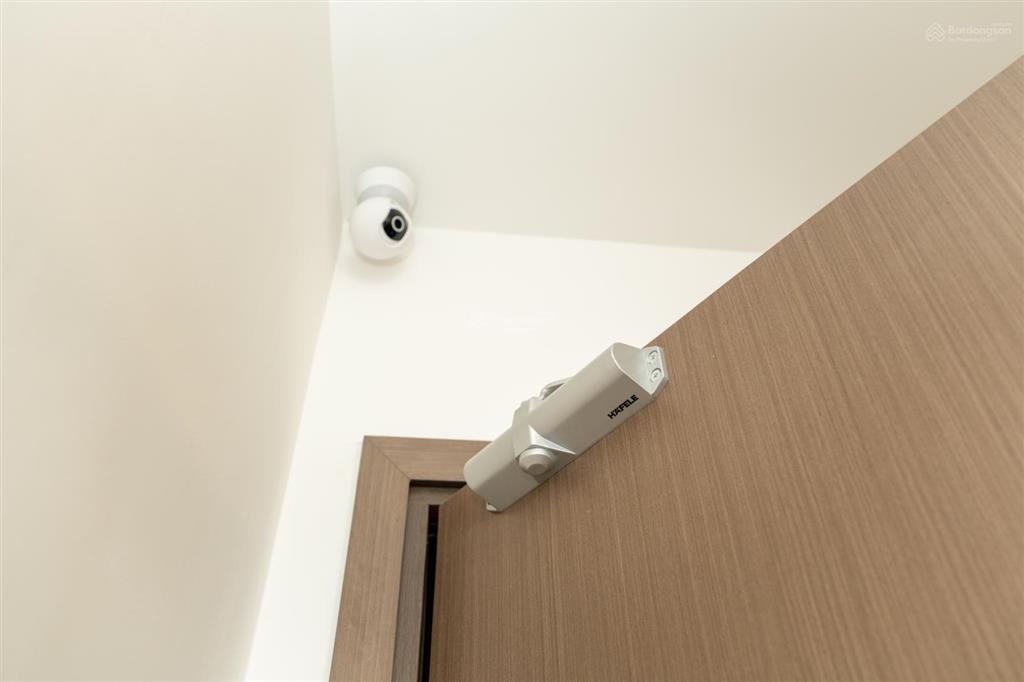 Bán nhanh căn hộ giá tốt 2pn1wc hướng đông nam, giá 2,149 tỷ ngay ngã tư phạm v đồng