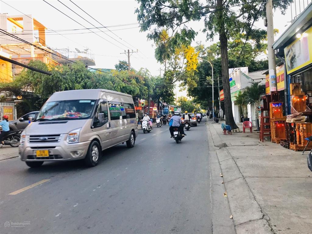 Bán gấp đất mặt tiền đường 379, tăng nhơn phú a. cách lê văn việt 300m. giá 7,85 tỷ/100m²