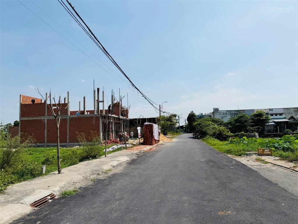 Bán gấp đất mặt tiền đường 8m ngay chợ xuân thới thượng. giá 3,65 tỷ/120m²