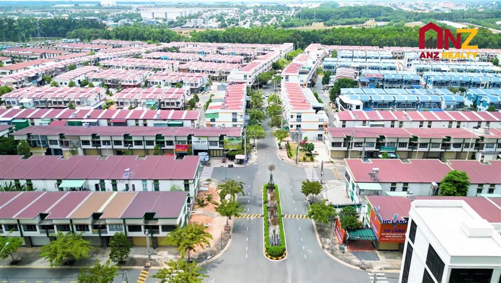 Chủ nhà kẹt tiền bán gấp căn lkv hướng đông sổ sẵn giá 1,6 tỷ khu đô thị oasis city bến cát