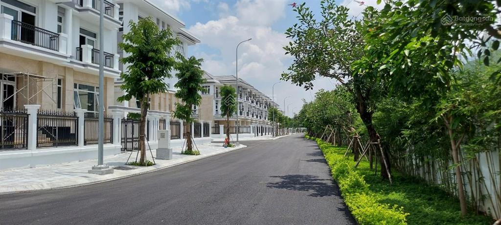 Cho thuê biệt thự the peak garden, khu compound để ở, văn phòng giá 38tr/th 0945 515 ***