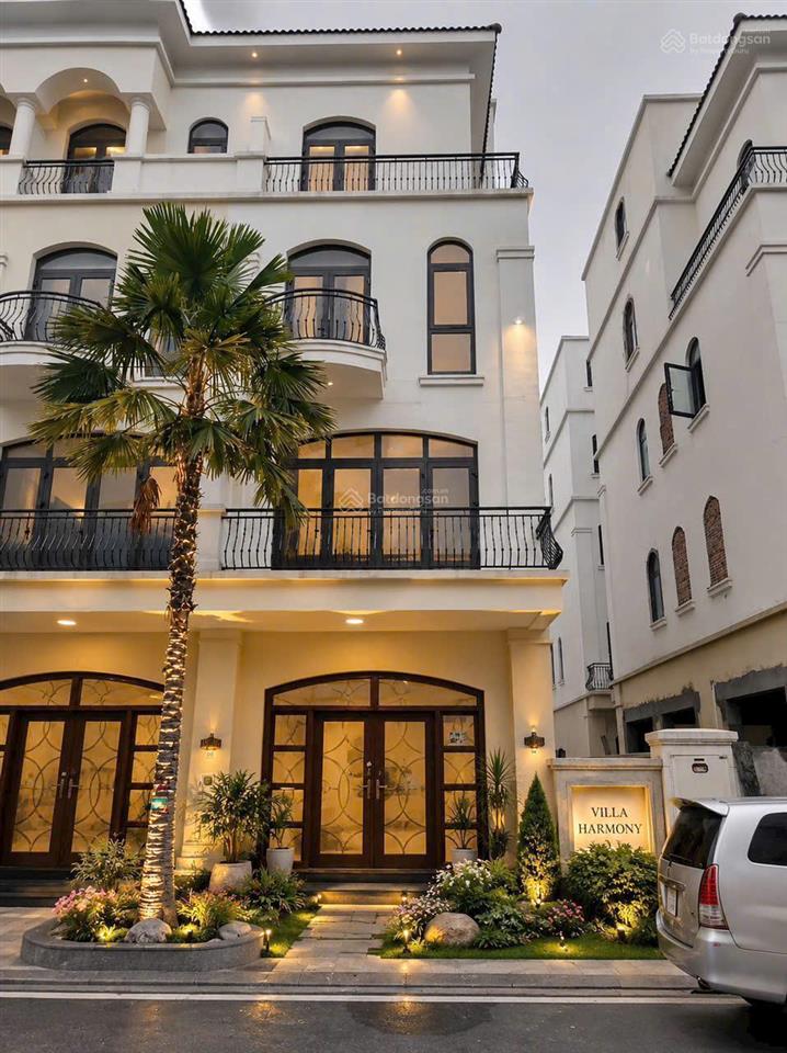 Chủ nhà bán căn liền kề xẻ khe cl7186, hướng đông nam, 91m2 giá 10,3 tỷ.
