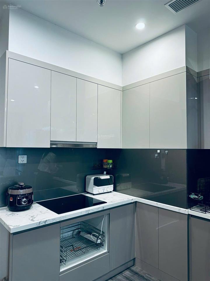 Chính chủ cho thuê căn 1n+ 50m2 giá 8,5tr, zenpark tầng trung đủ đồ, vinhomes ocean park.