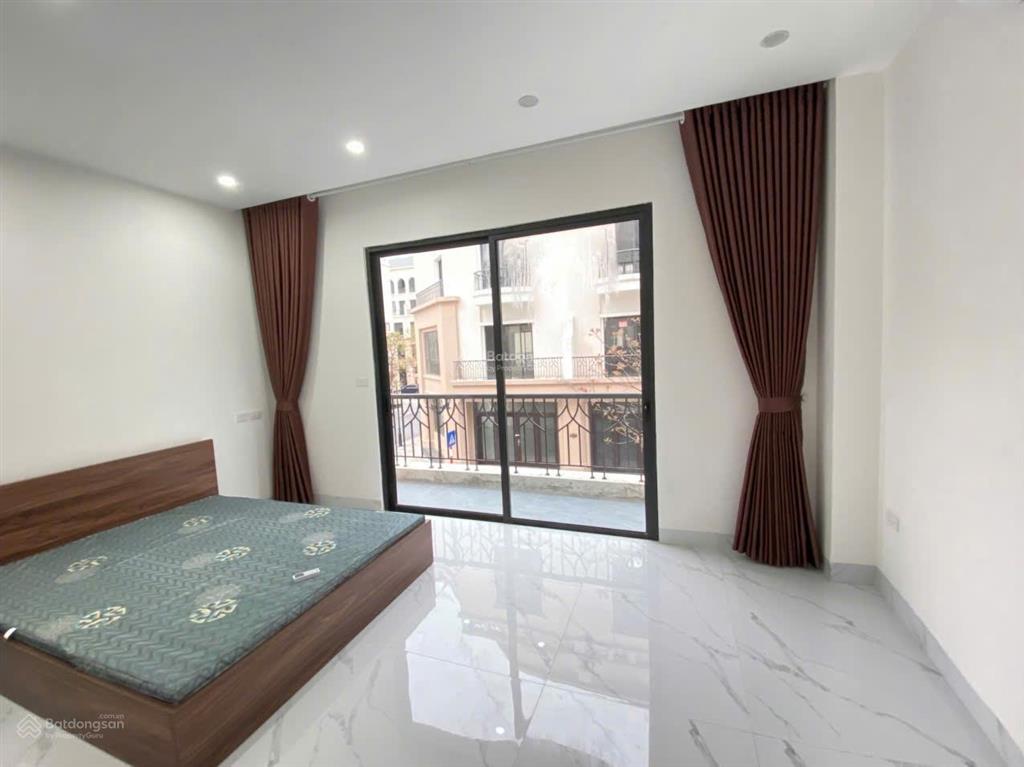 Bán liền kề 62,5m2, giá 8,15 tỷ, mặt tiền 5m cọ xanh, vinhomes ocean park 2.