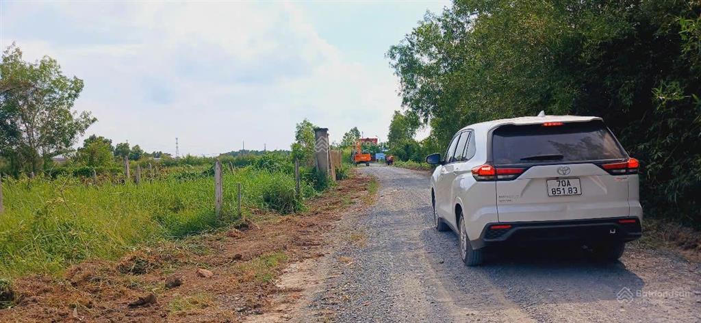 Chủ cần bán gấp lô đất mặt tiền đường cây xăng bà chính vừa khánh thành làm nhựa