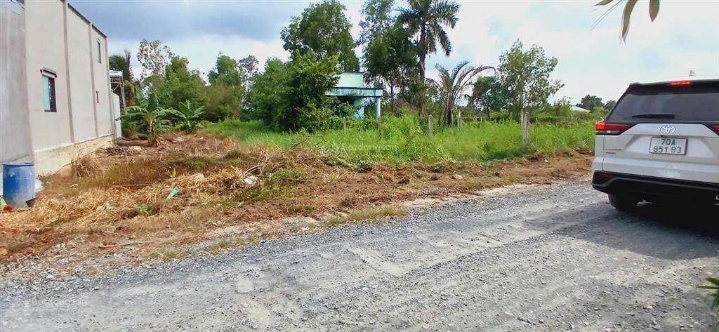 Chủ cần bán gấp lô đất mặt tiền đường cây xăng bà chính vừa khánh thành làm nhựa