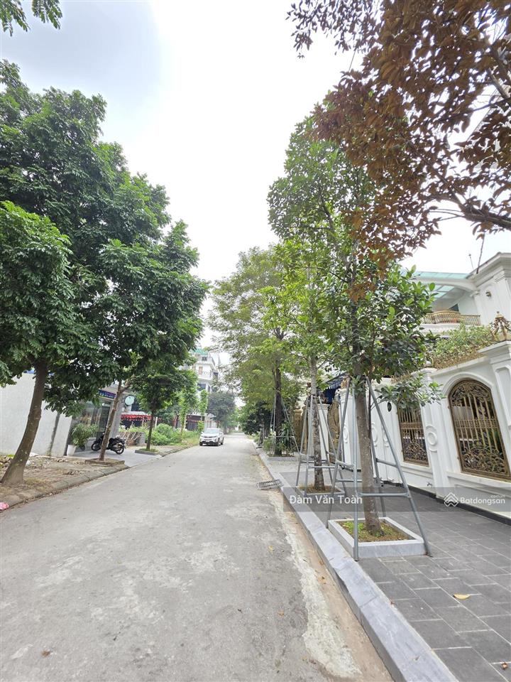 Bán nhà phố 4 tầng dg02 thị trấn quốc oai. nhà đẹp, xây kiên cố, đường to, thuận tiện kinh doanh