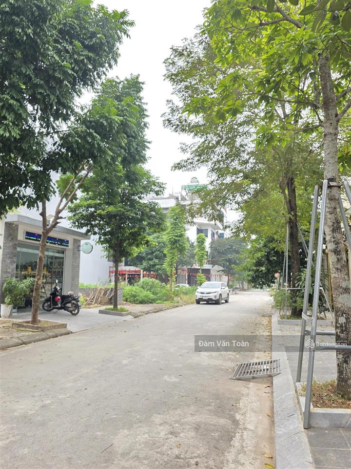 Bán nhà phố 4 tầng dg02 thị trấn quốc oai. nhà đẹp, xây kiên cố, đường to, thuận tiện kinh doanh