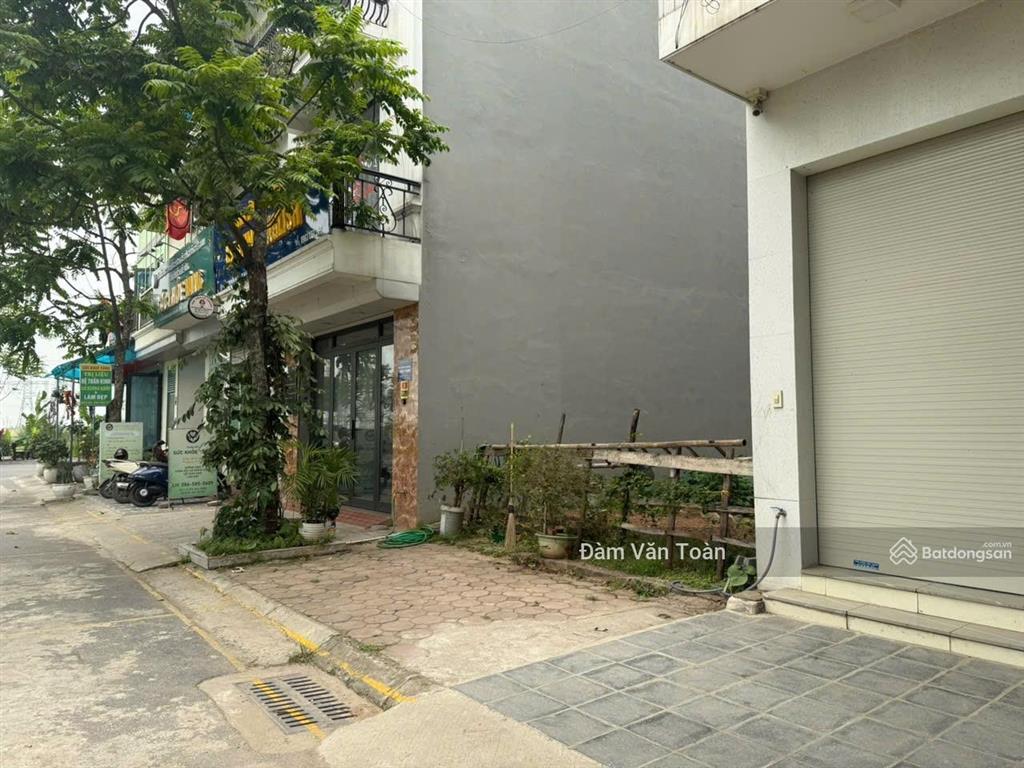 Bán đất đấu giá dg06 tt quốc oai. dt 82.8m, mặt tiền 5m. khu dân trí cao, kd thuận tiện.