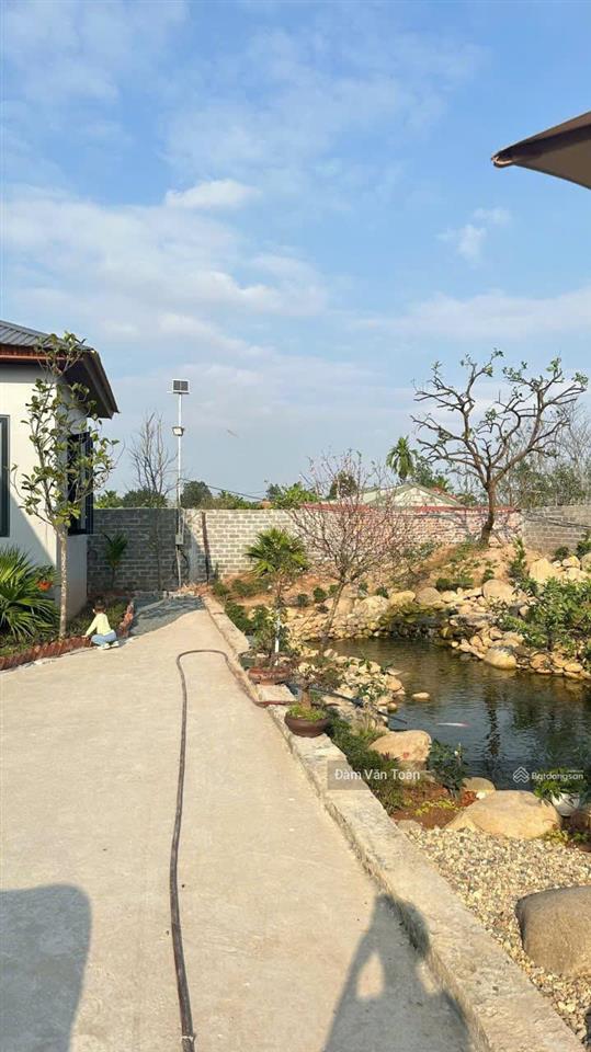 Chính chủ tôi cần bán 750m2 sẵn nhà vườn ngoại ô thành phố. đất tại quốc oai, giá chỉ 4,5 tỷ.