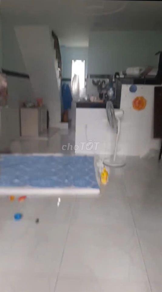 Nhà giấy tay 1 trệt 1 gác 2pn, hẻm xe hơi