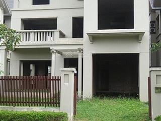 Bán biệt thự đẹp xuất sắc tại sunny garden city, 100 triệu/m2, dt  300m2   0968 813 ***