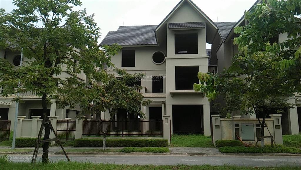 Bán biệt thự đẹp xuất sắc tại sunny garden city, 100 triệu/m2, dt  300m2   0968 813 ***