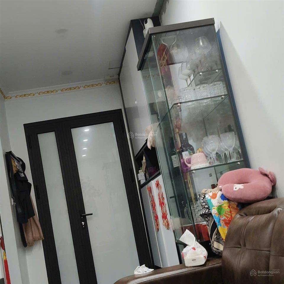 Chính chủ bán căn hộ chung cư tại mễ trì 87m² full đồ   0968 813 ***