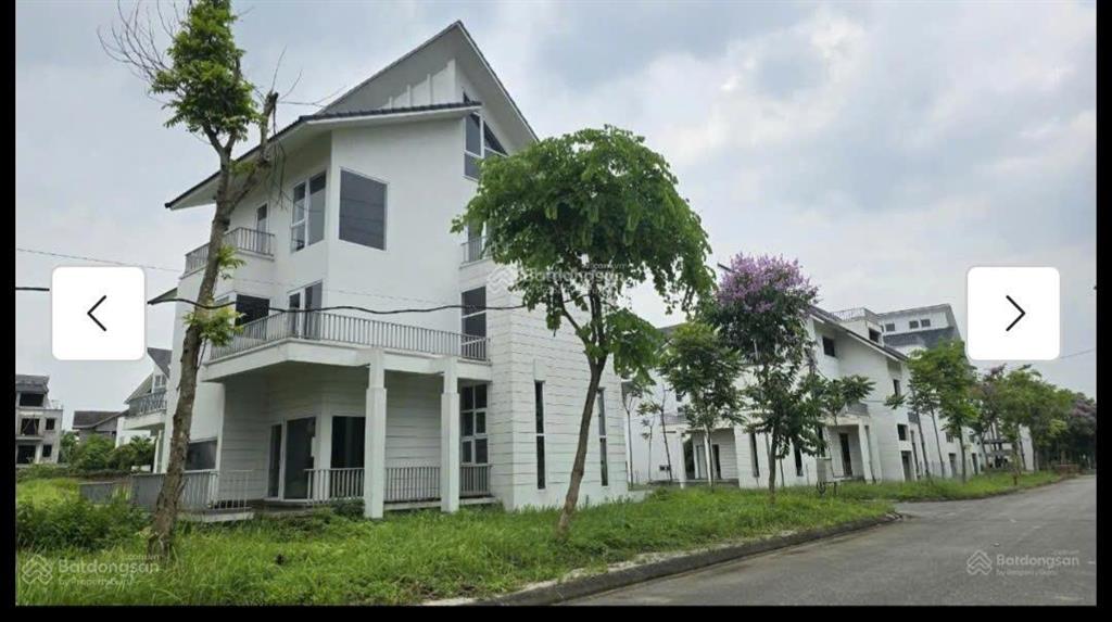 Bán nhanh căn biệt thự 230 khu ngôi nhà mới gía chưa đến 15 tỷ cả nhà và đất   0968 813 ***