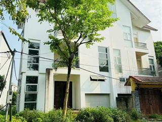 Bán nhanh căn biệt thự 230 khu ngôi nhà mới gía chưa đến 15 tỷ cả nhà và đất   0968 813 ***