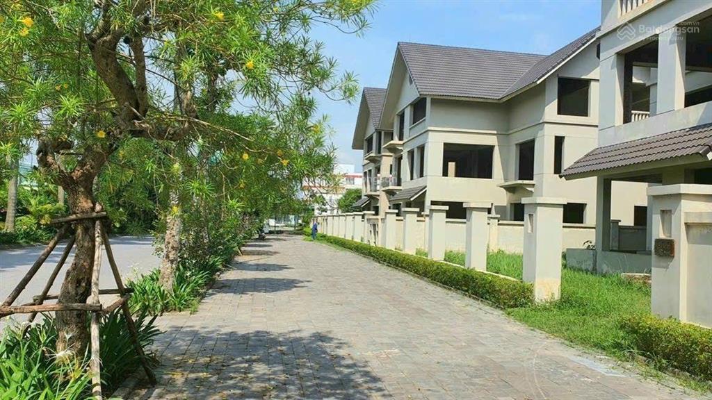 Bán nhanh biệt thự 300 m khu đô thị sunny garden city , sài sơn giá chỉ hơn 100 tr/m cả nhà và đất