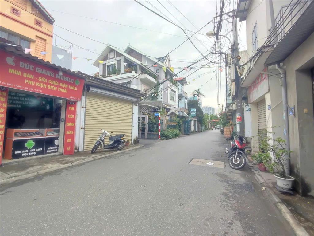 Bán gấp  giá rẻ lô góc 50m2 đa tốn, vị trí kinh doanh, mt = hậu 5m, đường 8m ô tô tránh chạy thông