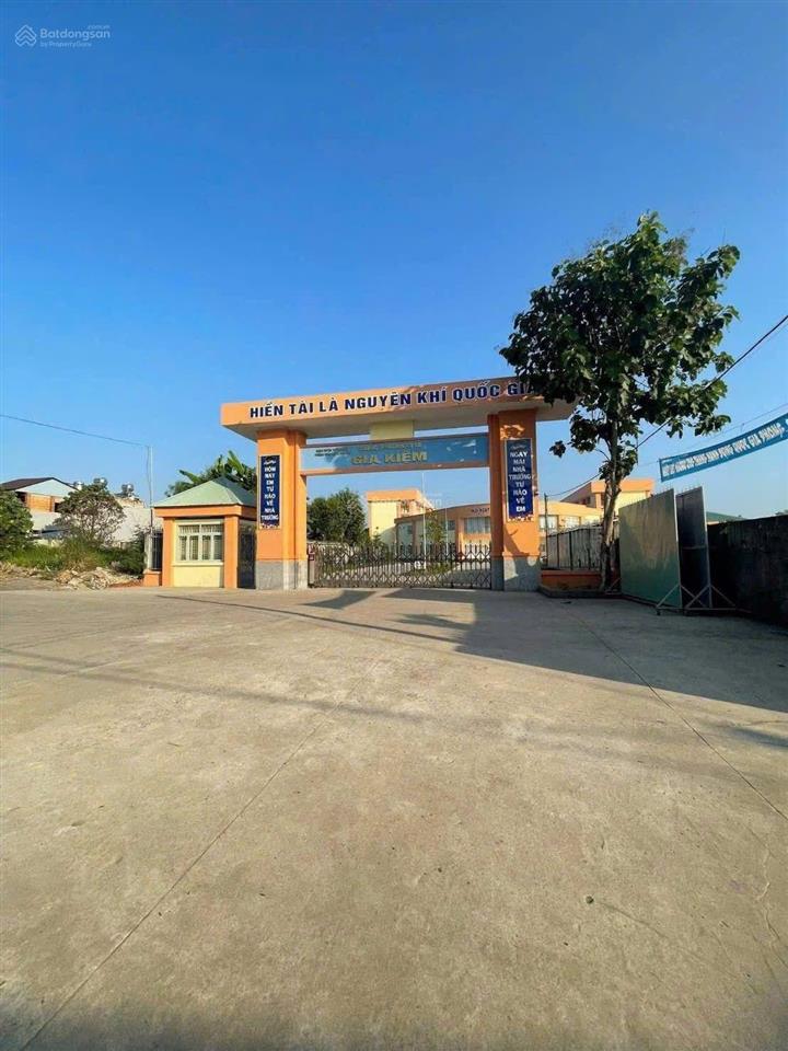 Chủ ngộp cần bán nên đất 2mt nhựa vs bê tông giá rẻ nhất khu vực chỉ 1ty. dt 5x31m2 tc, shr. tl