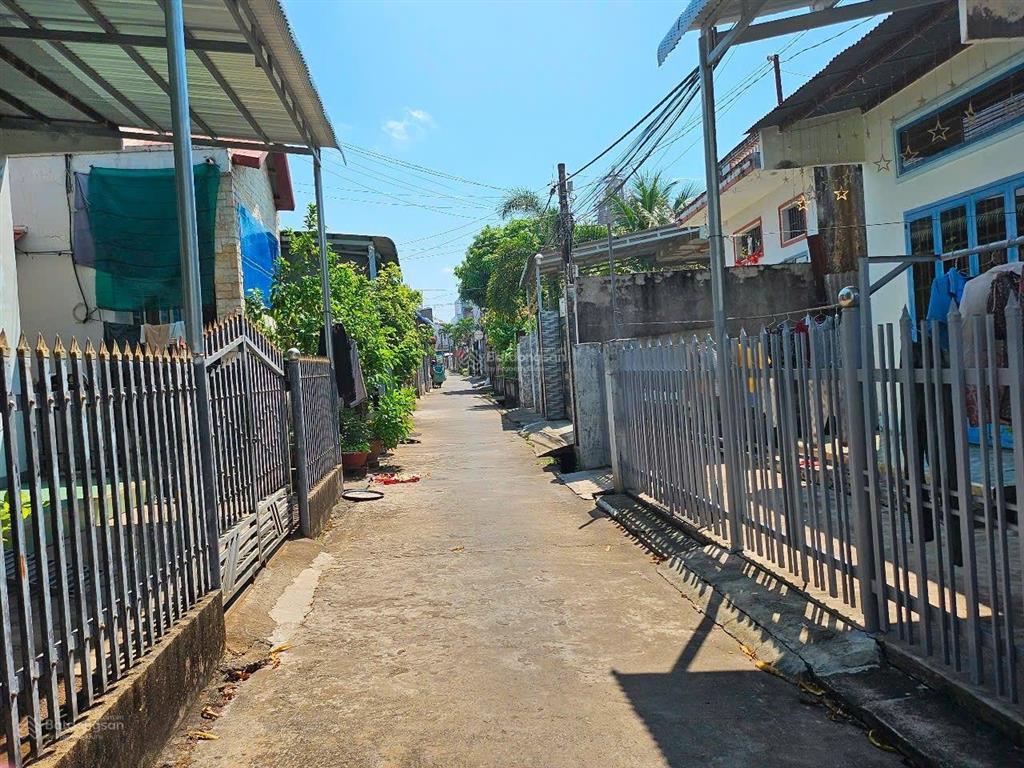 Chỉ 800tr còn tl có ngay lô đất thổ cư 86m2 sổ riêng gần ql20. xã, nhà thờ, trường hoc.v.v...