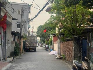 Chính chủ tôi cần bán gấp nhà 2 tầng xây kiên cố tại trục chính thôn 100m2 kinh doanh tốt