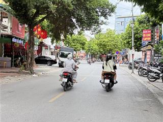 Chính chủ cần tiền bán nhà 3 tầng lô góc, kinh doanh sầm uất doanh thu 350triệu/ năm