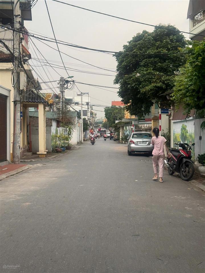 Cần bán gấp 105m2 đất trục chính làng sủi, có sẵn nhà cho thuê, kinh doanh sầm uất
