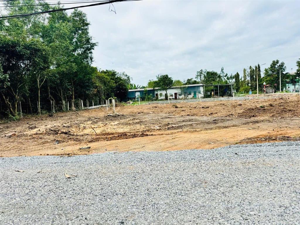 Bán đất giá rẻ 600m2 (7x86m) kp an thới, an tịnh, trảng bàng, tây ninh mt đường oto, 600 triệu