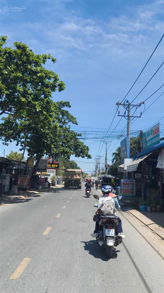 Đất nở hậu siêu đẹp ngay cạnh trường học  210,4m2 giá 895tr vị trí ngay đường đặng văn trước