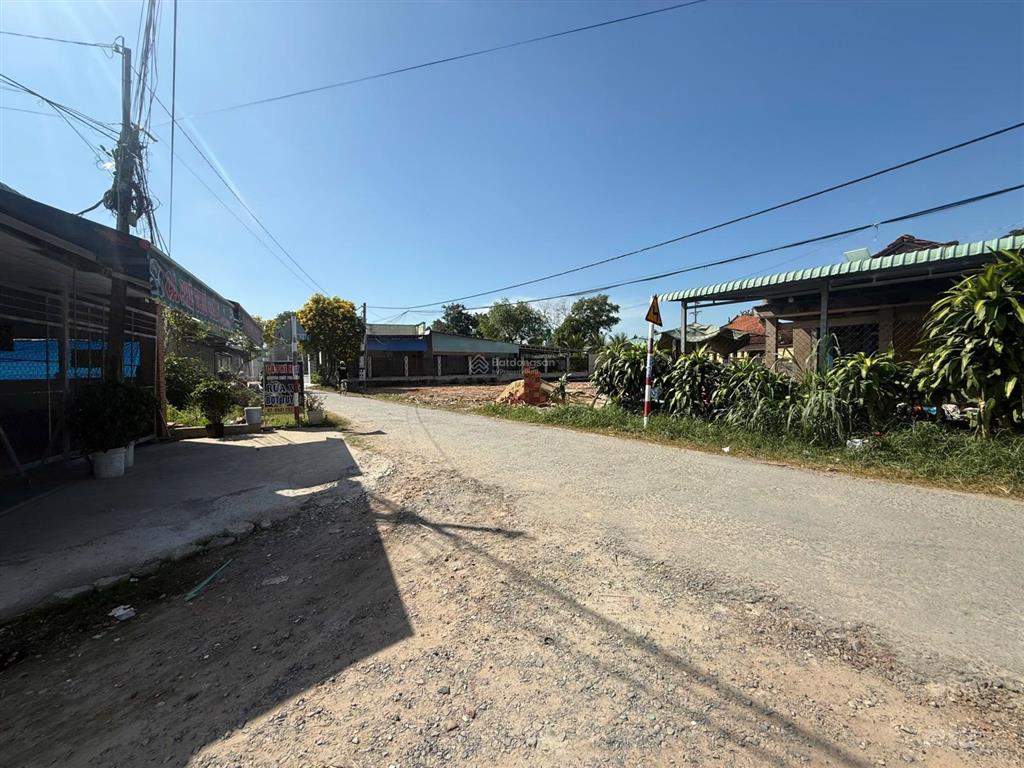 Hàng thật không ảo cần bán gấp 6x60m có 100m2 thổ cư, giá 600 triệu trảng bàng, tây ninh