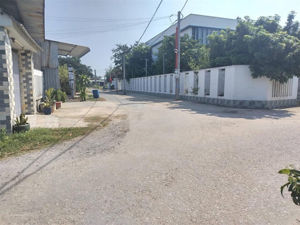 Bán gấp 7x45m full thổ 1tỷ150 trảng bàng gần kcn thành công mt bê tông 1/ xẹc đường nhựa hoà hội