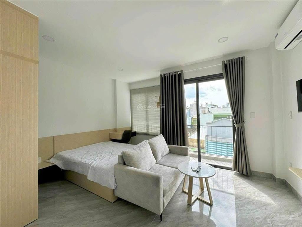 Hiếm có 1 căn studio 36m2 trực tiếp từ cđt view hồ bơi tầng trung