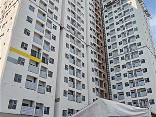 Bán căn hộ 2pn, 2wc gần chợ bình chánh, di chuyển về trung tâm thành phố 15p, sẵn nội thất