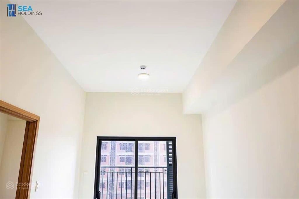 Cần thanh lý căn hộ 56m2 2pn 2 wc view hồ bơi nhận nhà có sẵn nội thất gần chợ bình chánh
