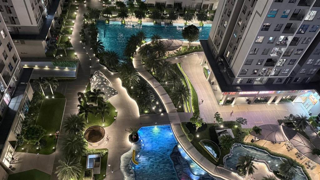 Cần thanh lý căn hộ 56m2 2pn 2 wc view hồ bơi nhận nhà có sẵn nội thất gần chợ bình chánh