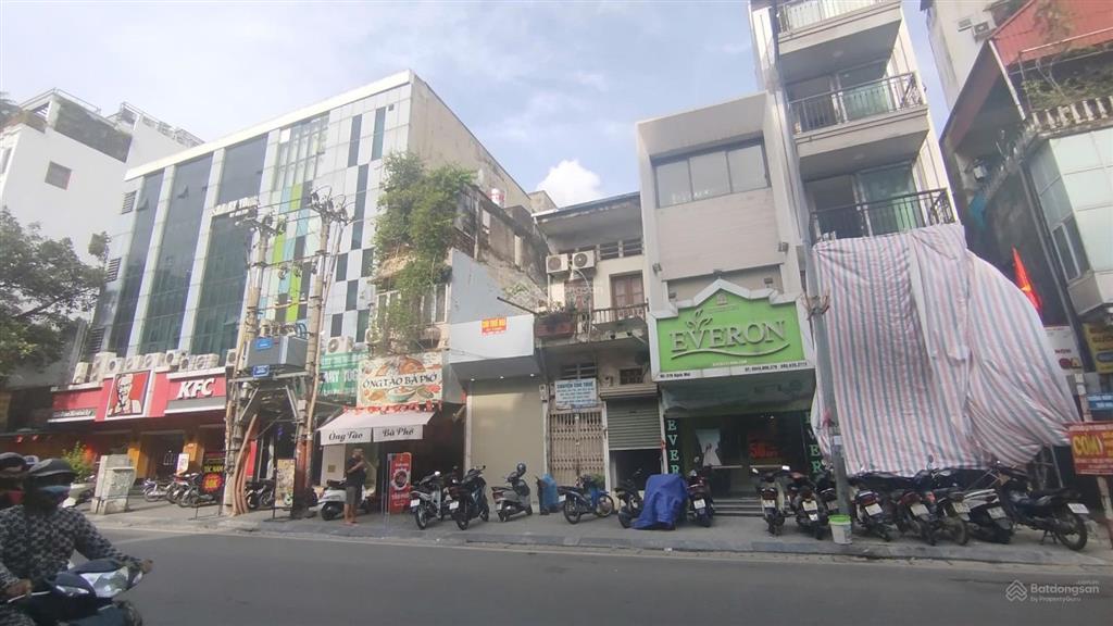 Bán nhà mặt phố số 92x diện tích lớn, mặt tiền 4,5m giá 205 triệu/m2 bao toàn bộ thuế phí