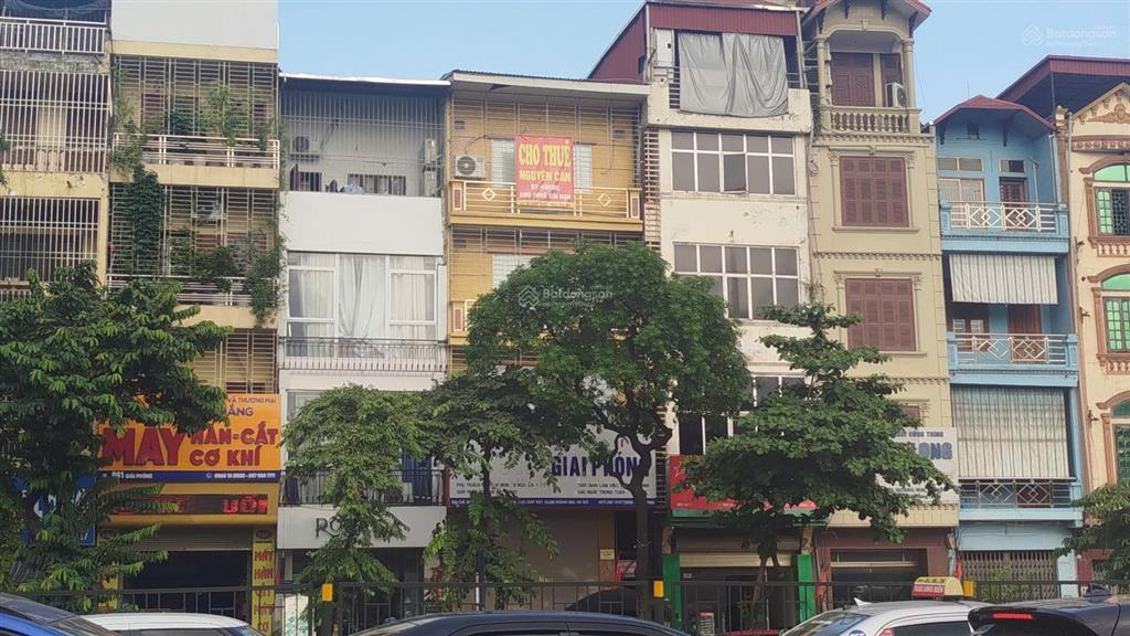 Bán nhà mặt phố số 92x diện tích lớn, mặt tiền 4,5m giá 205 triệu/m2 bao toàn bộ thuế phí