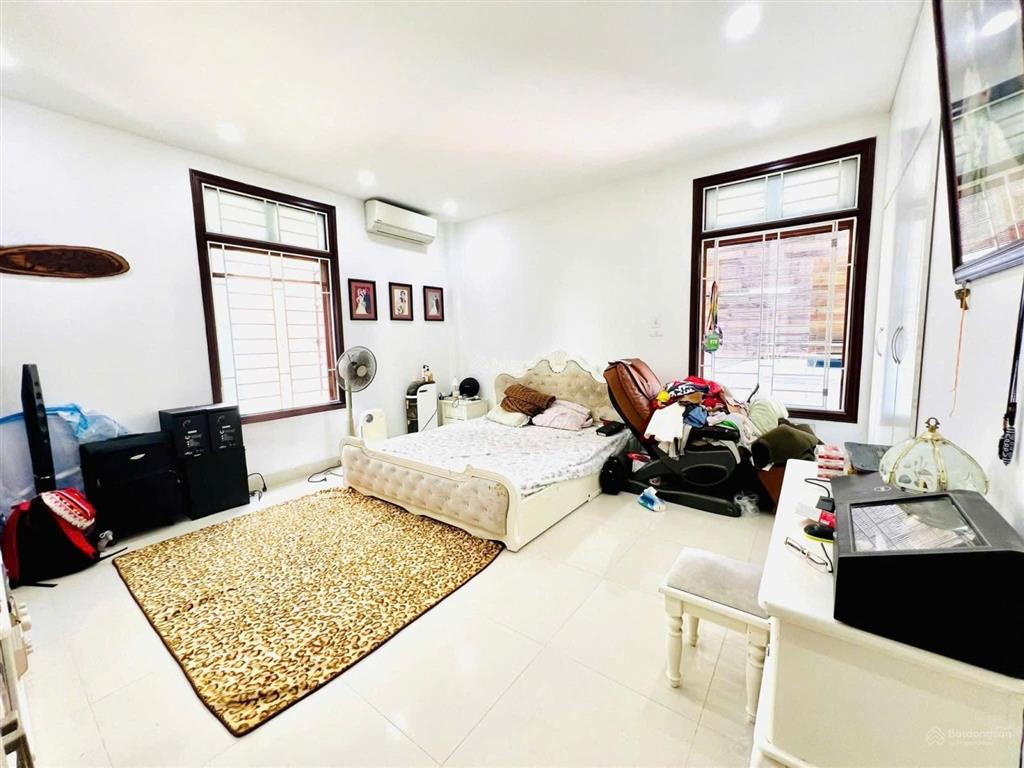 Bán nhà đặng tiến đông trung liệt tt đống đa 4 tầng 49m2 sđcc 14,x tỷ gần chợ trường cv 0966 849 ***