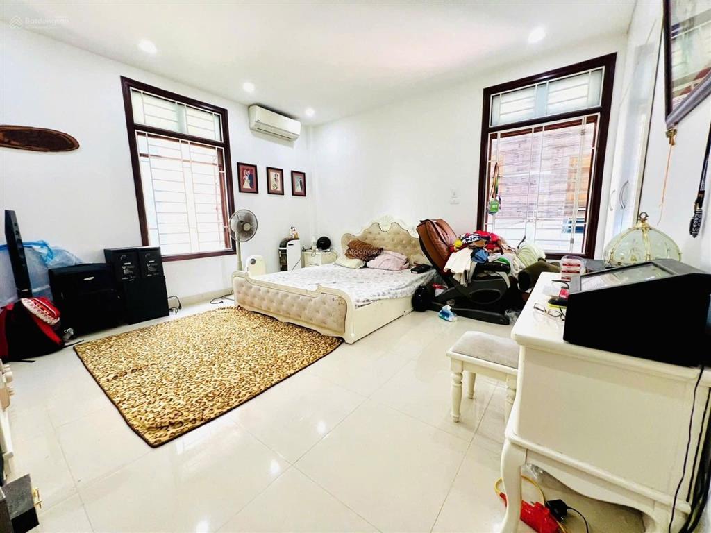 Bán nhà đặng tiến đông trung liệt tt đống đa 4 tầng 49m2 sđcc 14,x tỷ gần chợ trường cv 0966 849 ***
