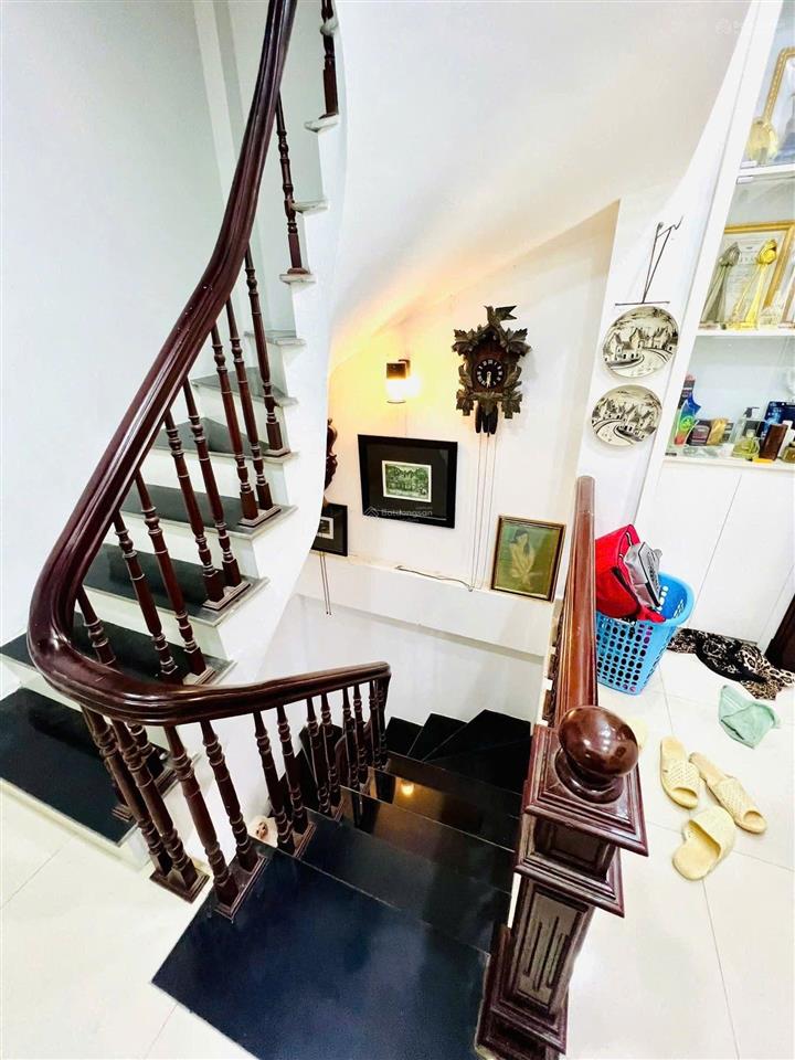 Bán nhà đặng tiến đông trung liệt tt đống đa 4 tầng 49m2 sđcc 14,x tỷ gần chợ trường cv 0966 849 ***