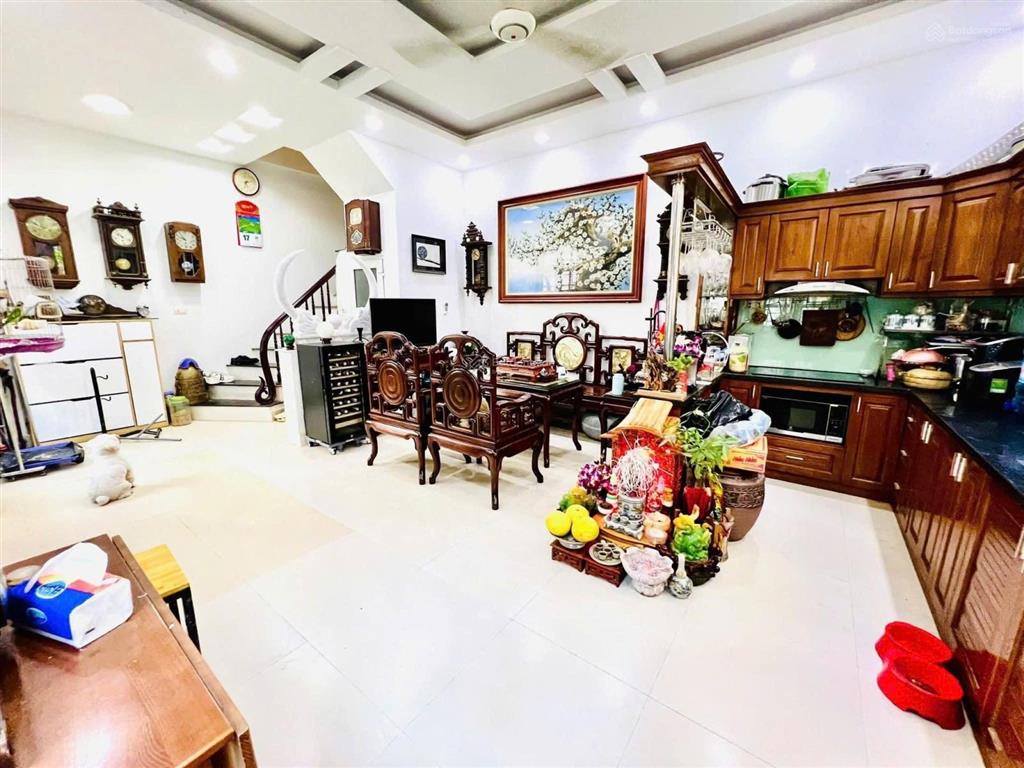 Bán nhà đặng tiến đông trung liệt tt đống đa 4 tầng 49m2 sđcc 14,x tỷ gần chợ trường cv 0966 849 ***