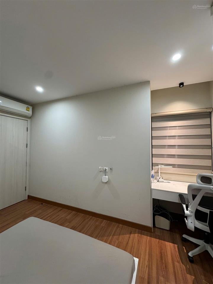 Chính chủ gửi bán căn hộ 2n1vs 58m2 thông thủy tầng trung bc đông bắc goldseason nguyễn tuân hà nội