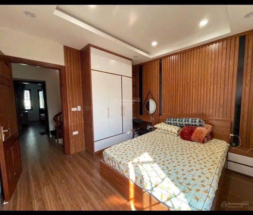 Bán nhà 4 tầng 43,4m2 phố phùng hưng đan phượng ô tô đỗ cửa 5,5 tỷ 0966 849 ***
