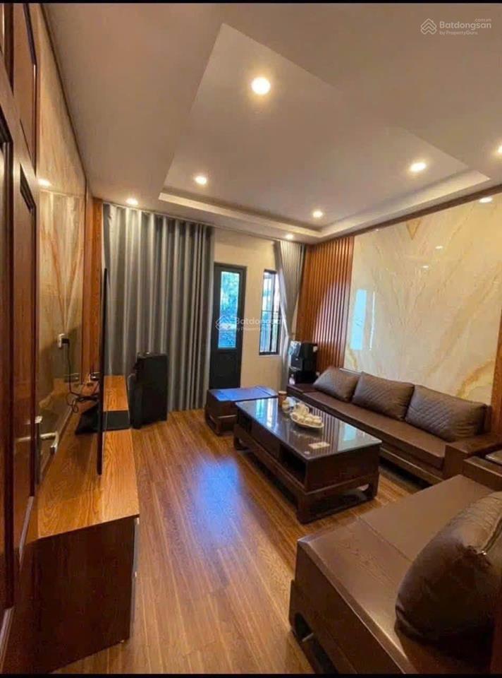 Bán nhà 4 tầng 43,4m2 phố phùng hưng đan phượng ô tô đỗ cửa 5,5 tỷ 0966 849 ***