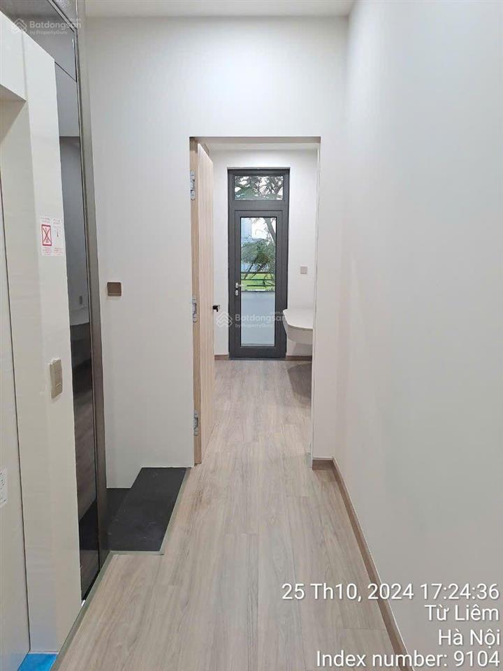 Chính chủ gửi thuê biệt thự h7 kđt starlake tây hồ tây 220m2 3 tầng có thang máy full nội thất